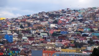 Walking in Valparaíso Chile [upl. by Cliffes]