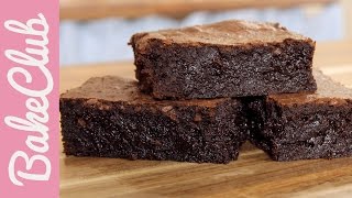 Fudgy Brownies Super saftig  BakeClub [upl. by Nerraf]