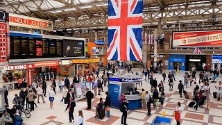 A Walk Through The London Victoria Station London England [upl. by Enileuqkcaj]