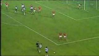 13 JUNI 1982 RODE DUIVELS KLOPPEN ARGENTINIË IN OPENINGSMATCH WK [upl. by Ahgem]