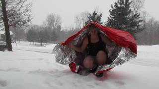 SOL Emergency HeatsheetBlanket Review in Snow [upl. by Turmel]